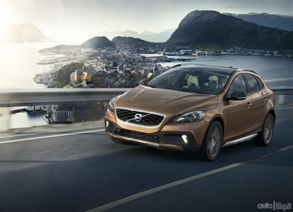 Volvo V40 Cross Country: foto, video e dettagli