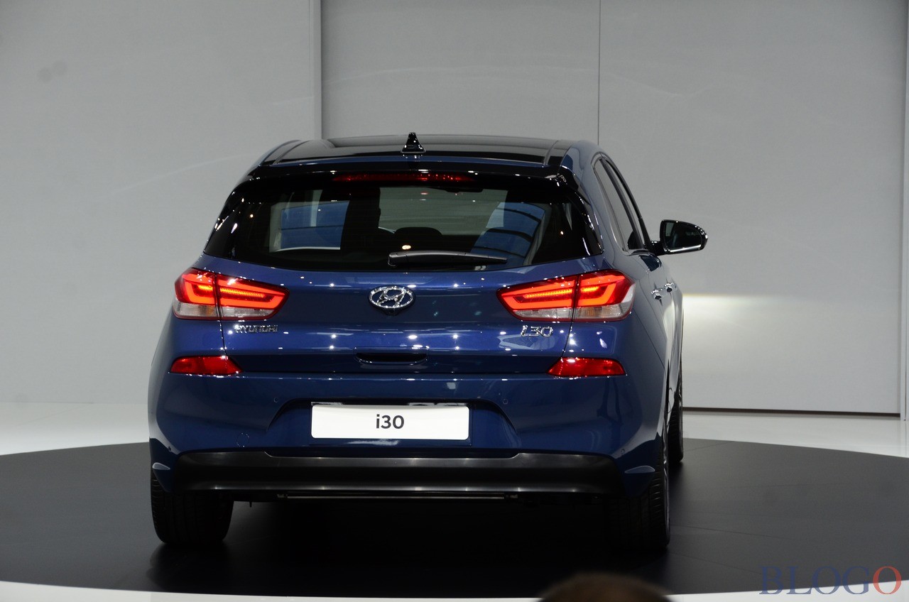 hyundai_i30_2017_08.jpg