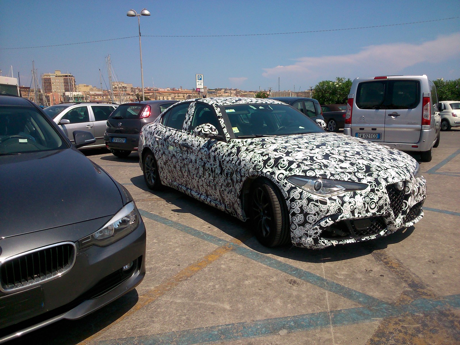foto-spia-alfa-romeo-giulia-03.jpg