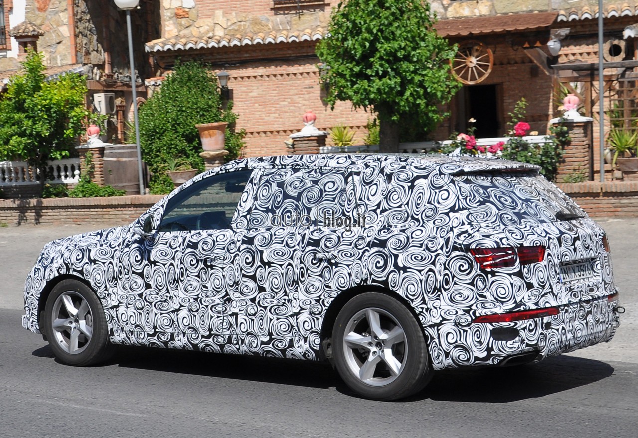big_audi-q7-2015-08.jpg