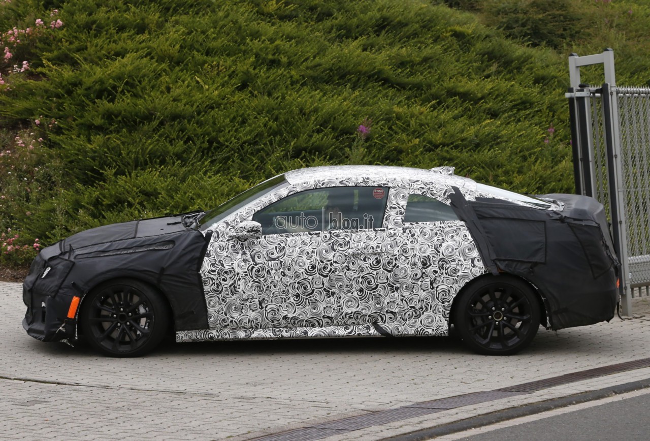 big_cadillac-ats-v-06.jpg