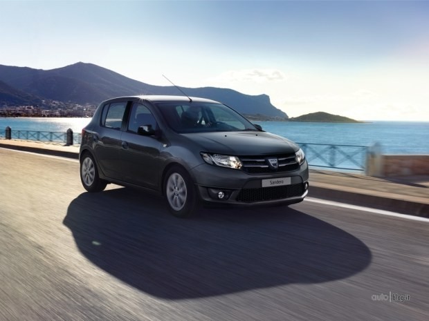 Guarda la fotogallery di Dacia Sandero Extra e Duster Air