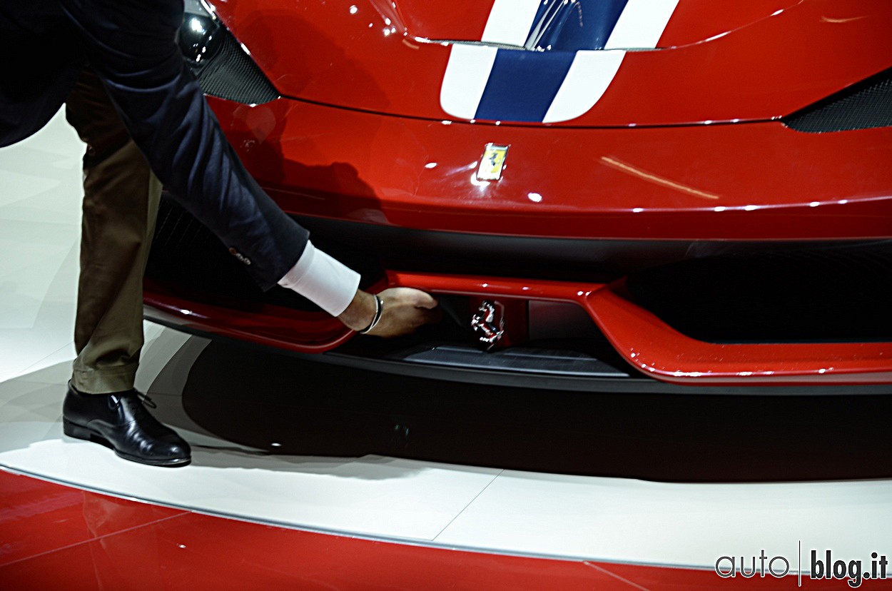 stand-ferrari099.jpg