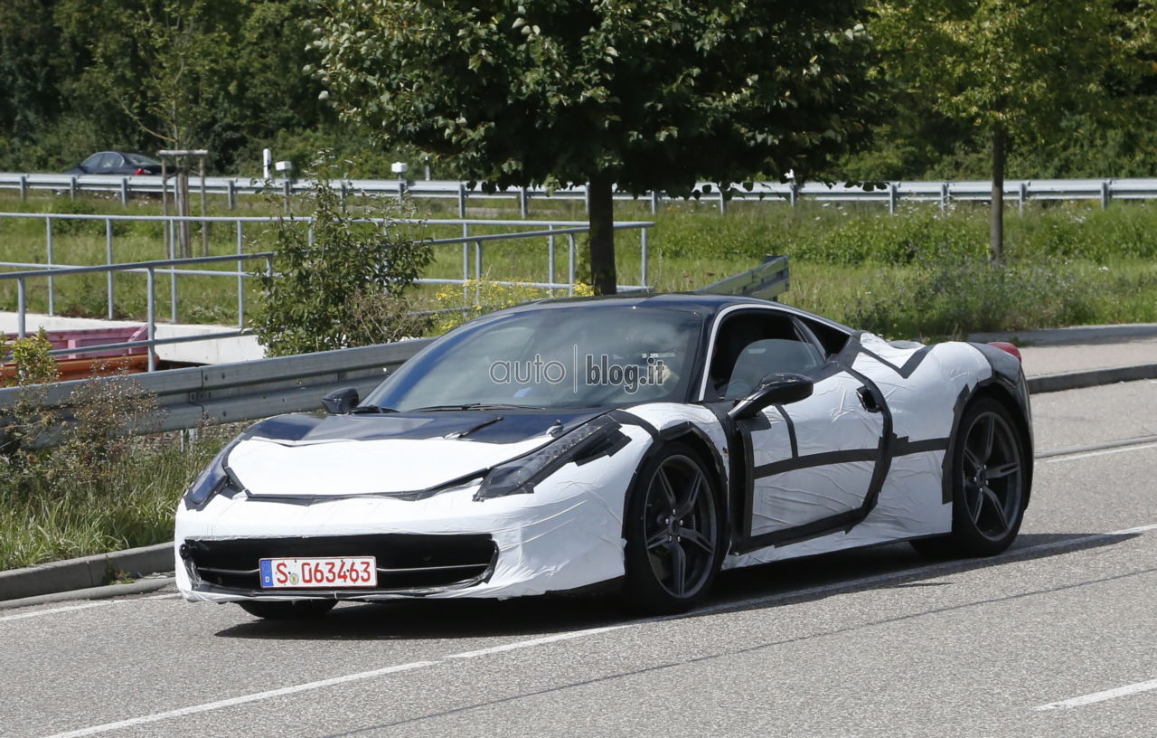 ferrari-458m-01.jpg