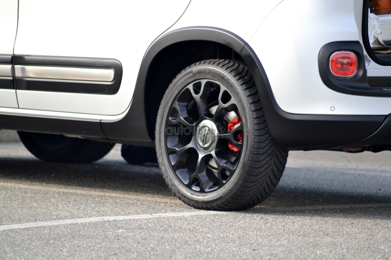 fiat-500l-beats-07.jpg