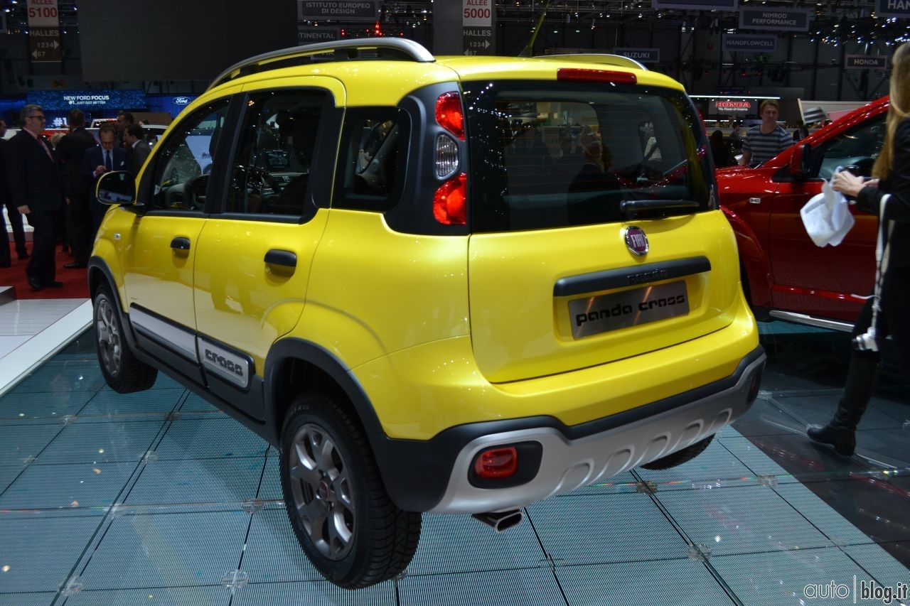 2014-fiat-panda-cross-03.jpg