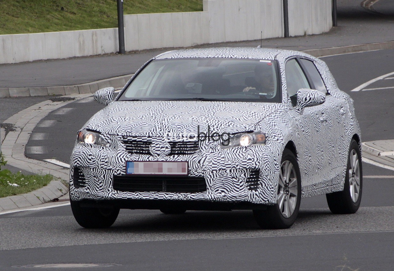 lexus-nx-foto-spia-01.jpg