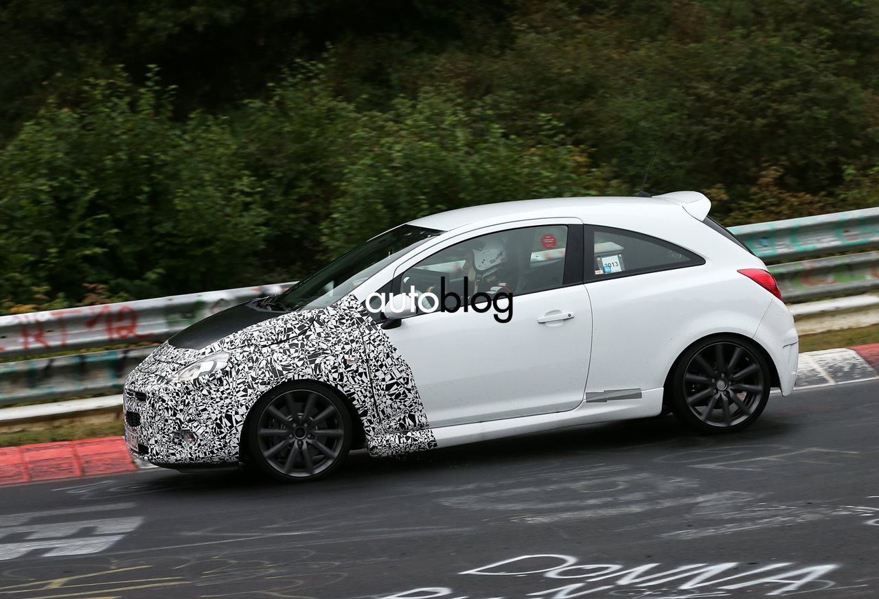 opel-corsa-opc-facelift-foto-spia-09.jpg