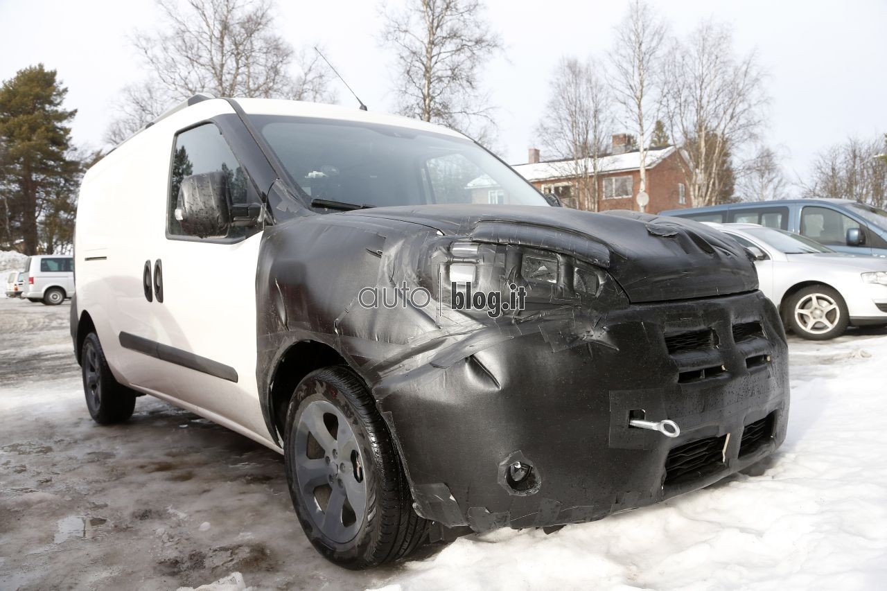 spyshots-2015-fiat-doblo-02.jpg