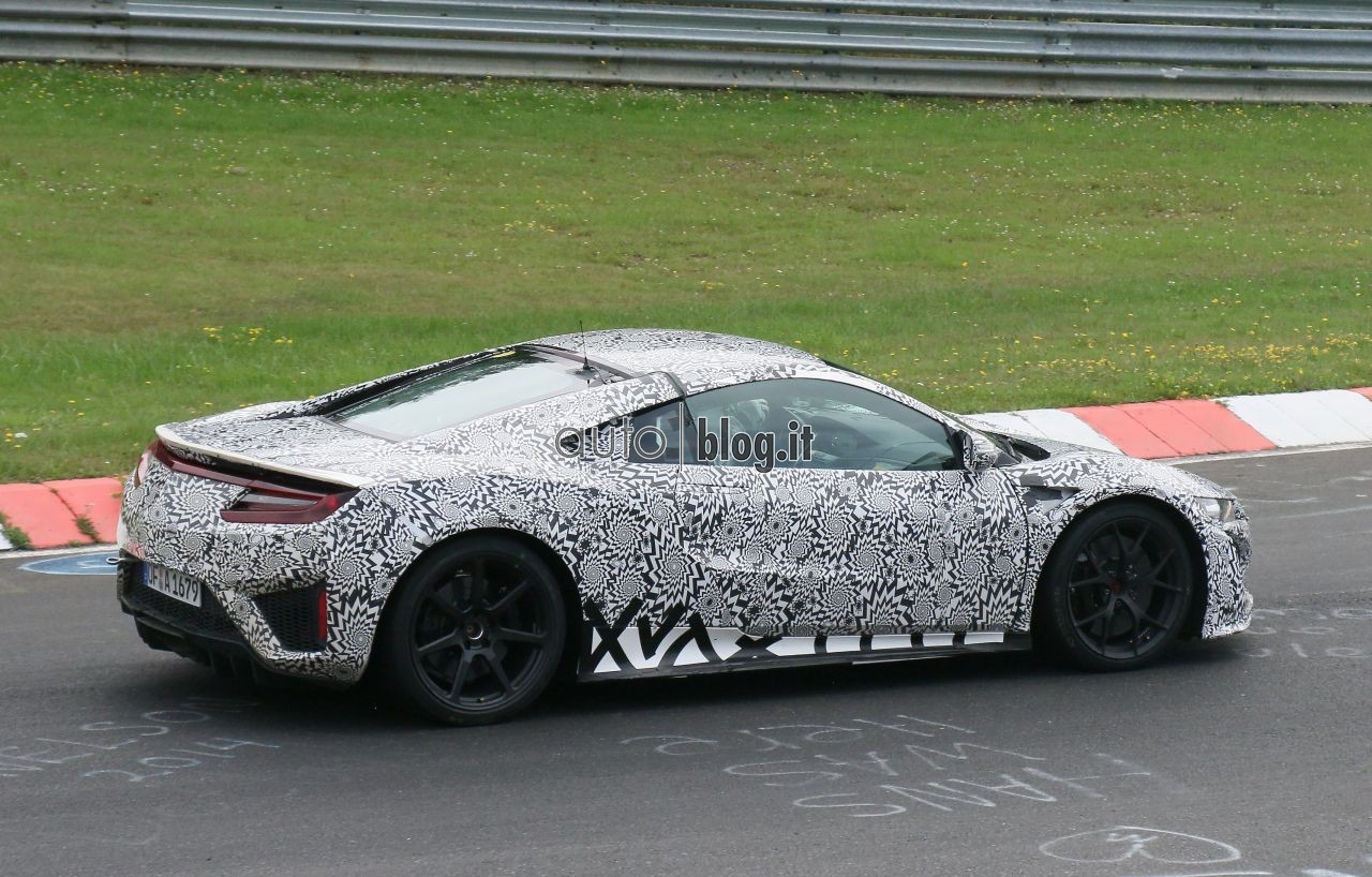 big_spyshots-2016-honda-nsx-06.jpg