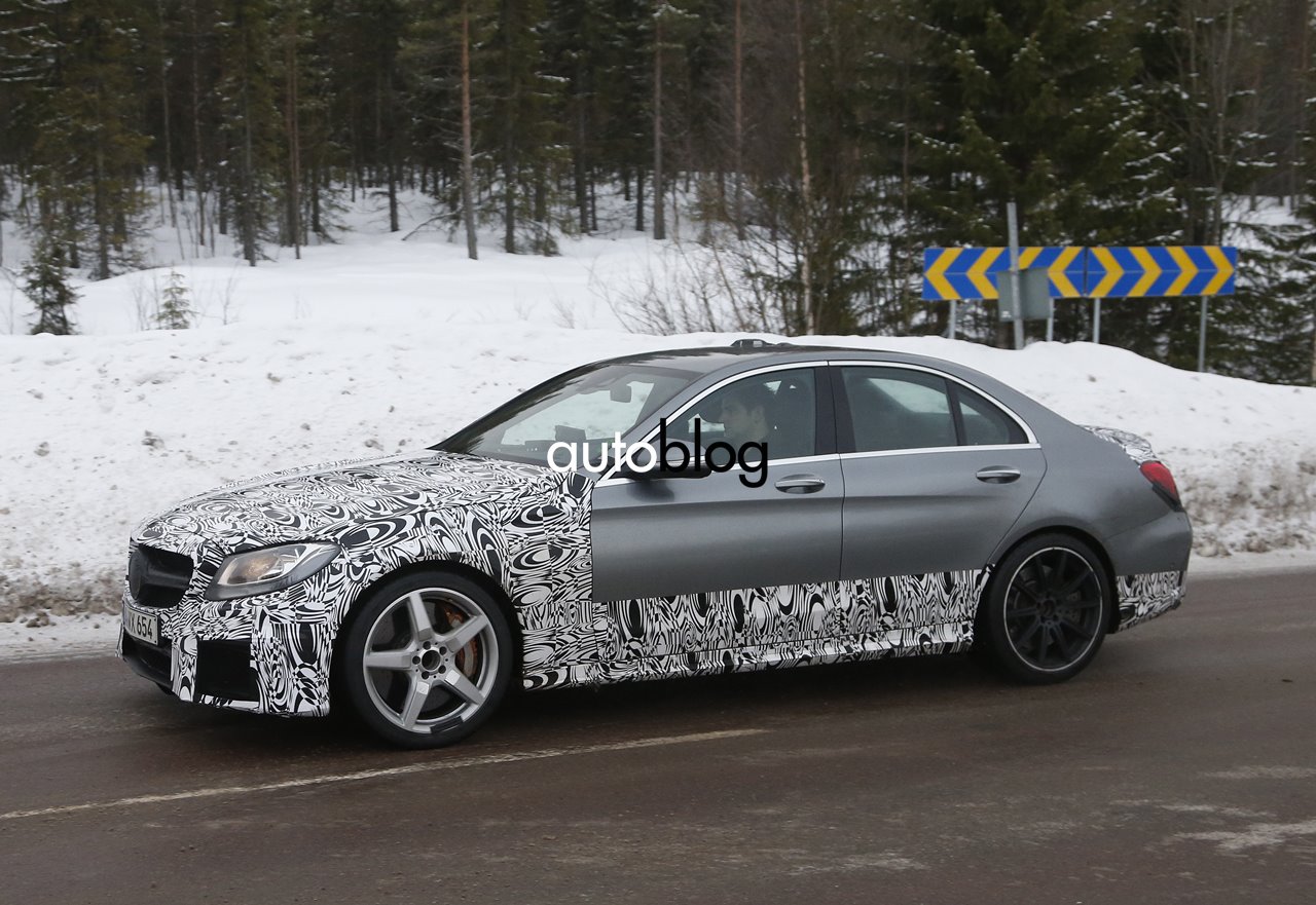 mercedes-c63-amg-04.jpg