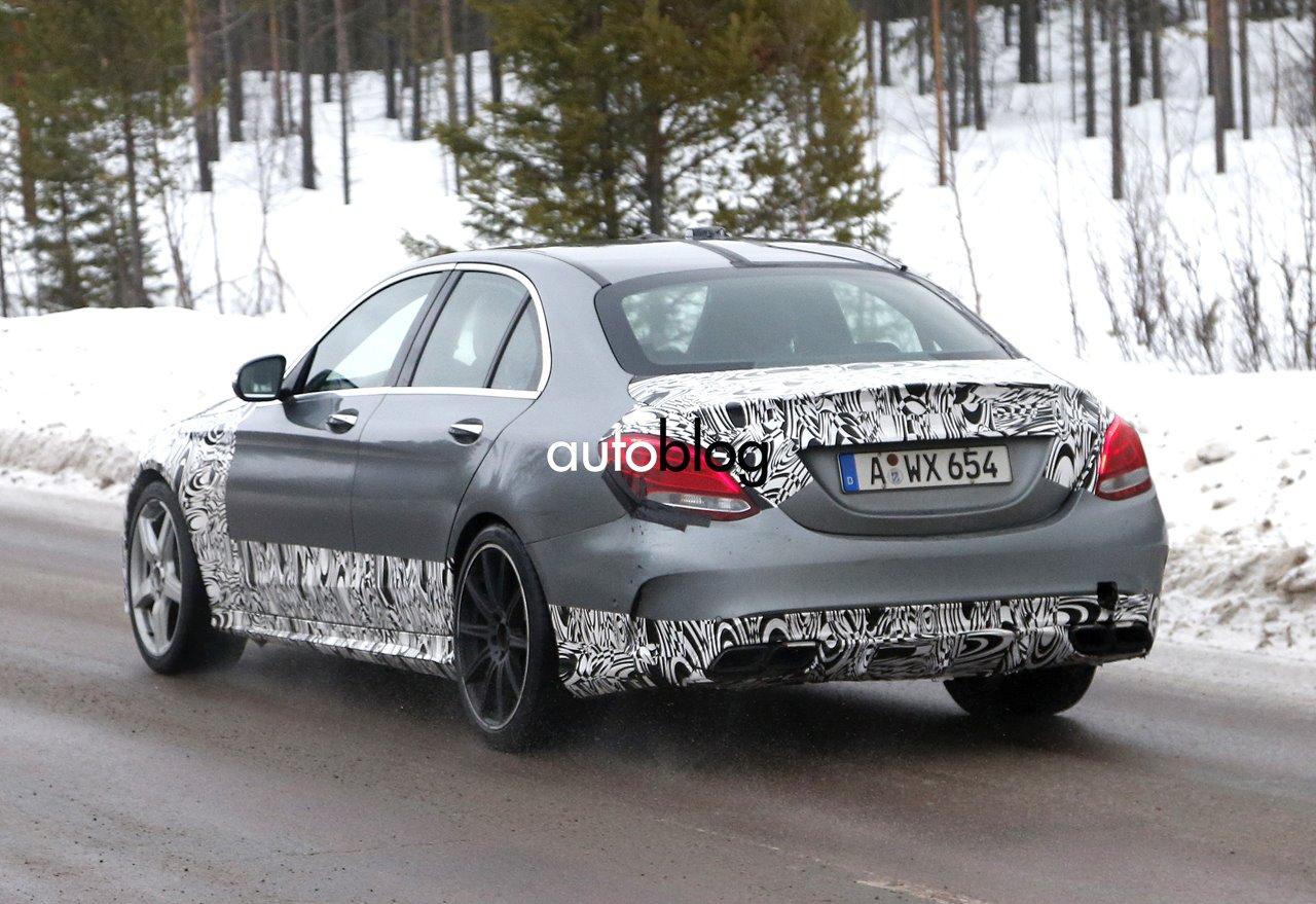 mercedes-c63-amg-07.jpg