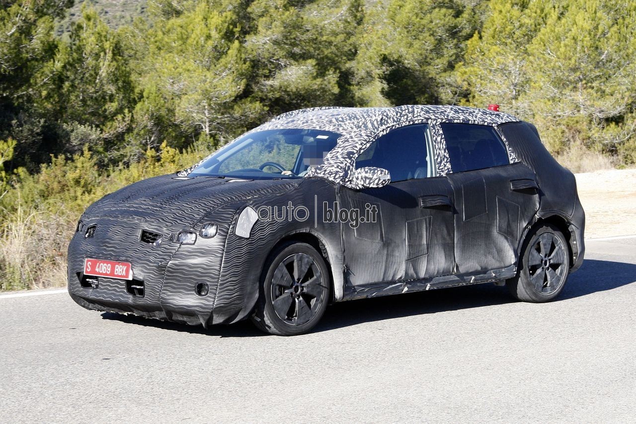 spyshots-2014-nissan-almera-03.jpg