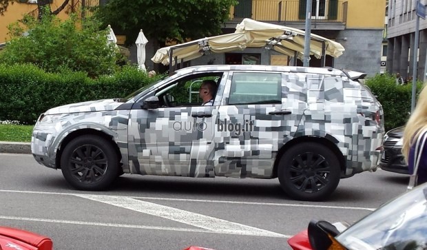 spyshots-2015-land-rover-discovery-sport-01.jpg