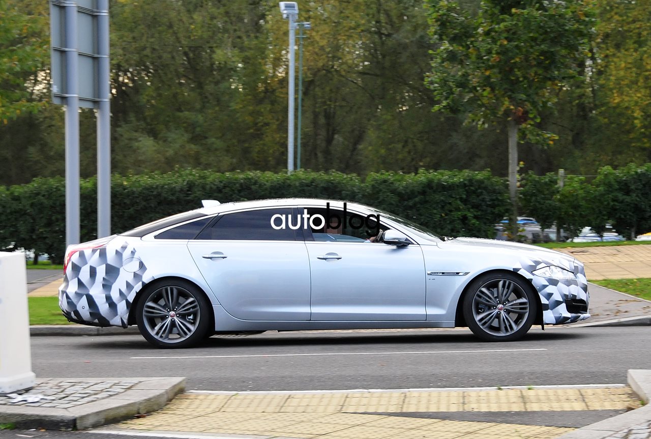 jaguar-xj-foto-spia-04.jpg