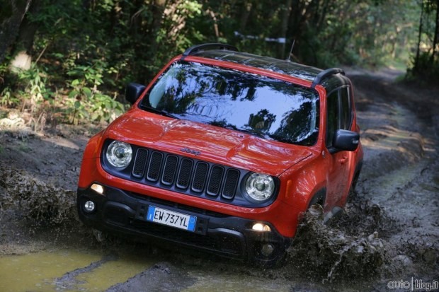 2014-jeep-renegade-01.jpg