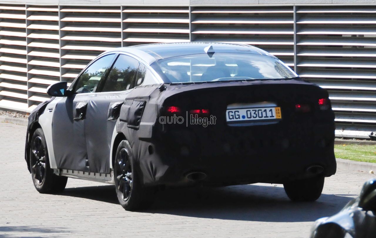 big_kia-optima-05.jpg