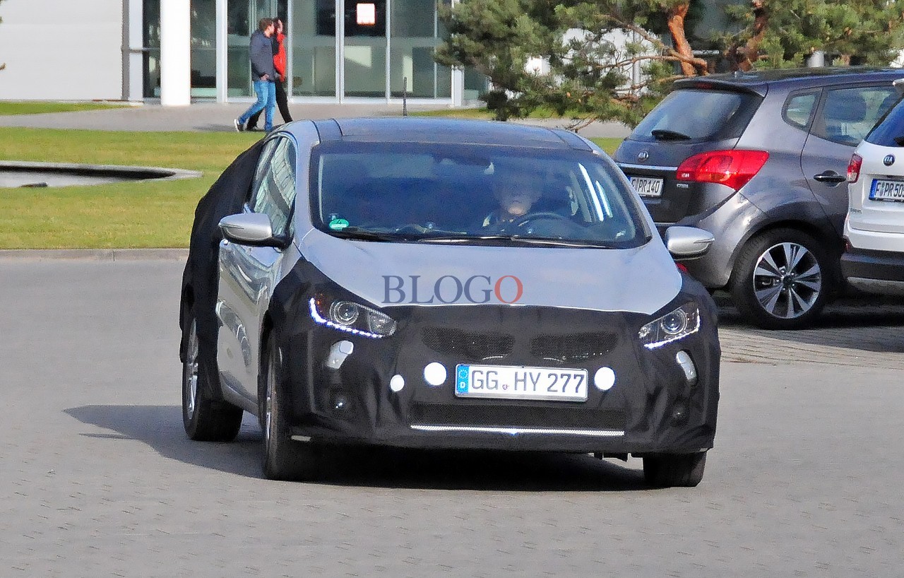 kia-pro-ceed-02.jpg