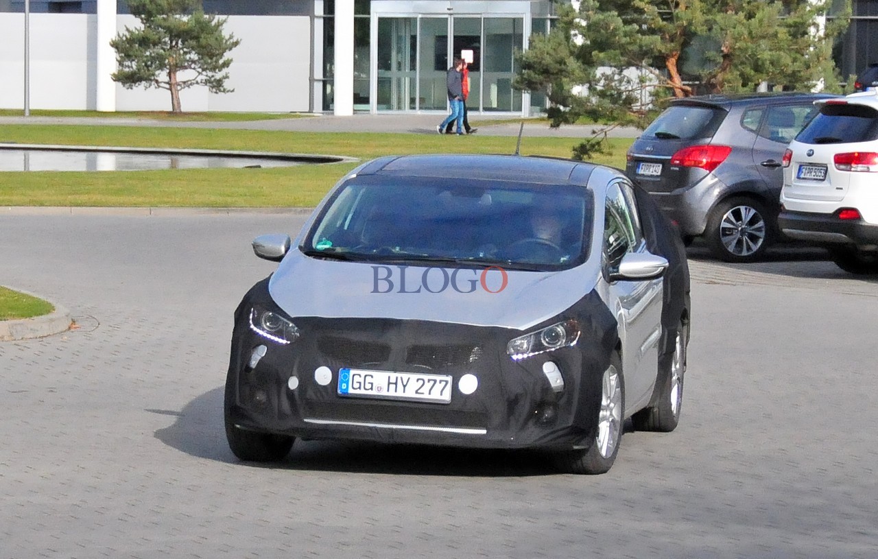 kia-pro-ceed-04.jpg