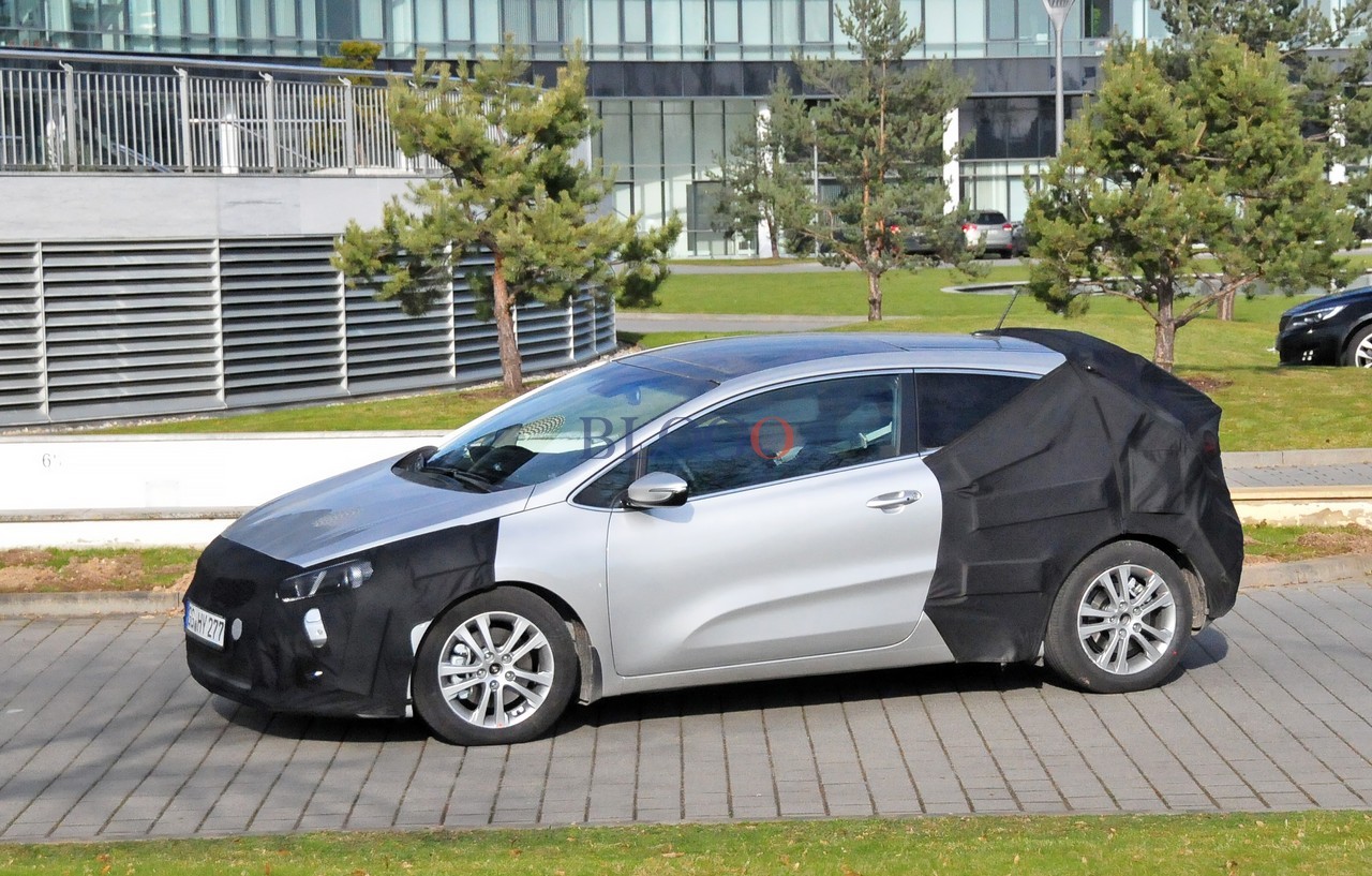 kia-pro-ceed-07.jpg