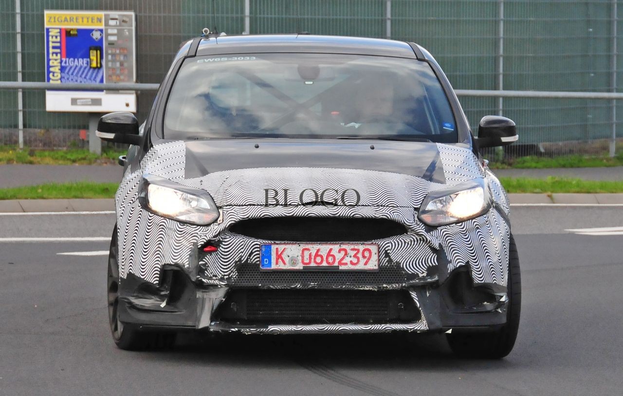 big_spyshots-2016-ford-focus-rs-01.jpg