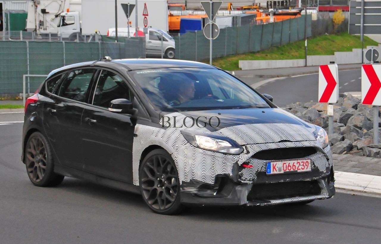 big_spyshots-2016-ford-focus-rs-03.jpg