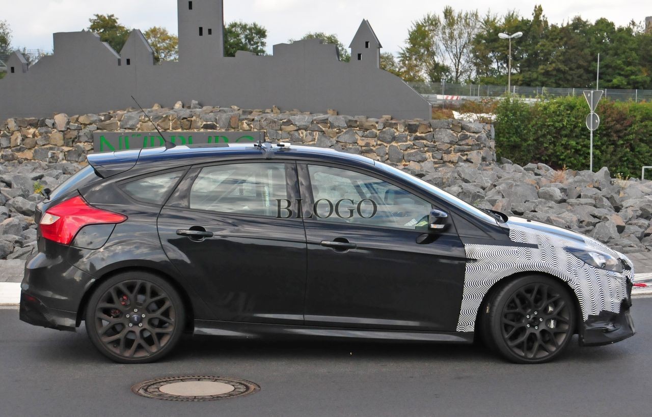 big_spyshots-2016-ford-focus-rs-05.jpg
