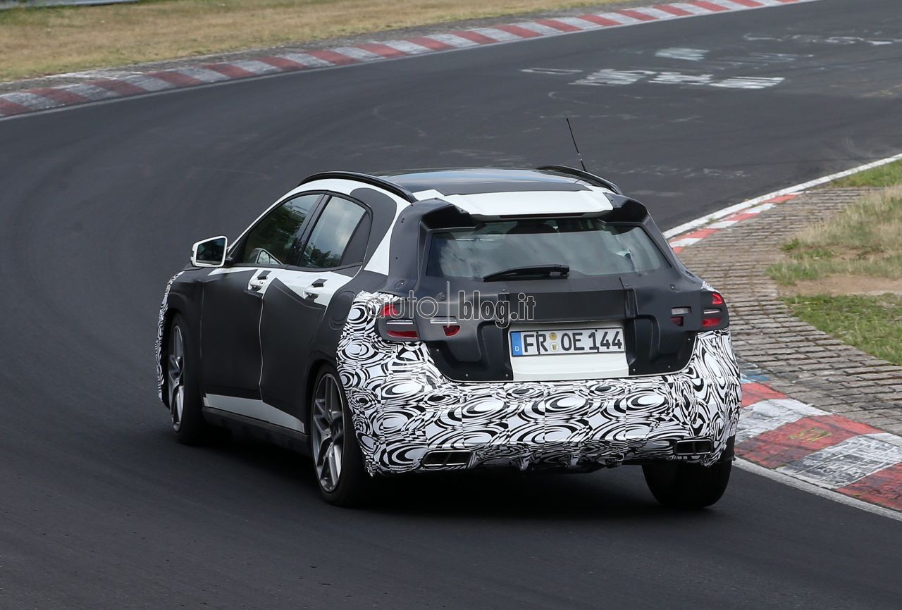 spyshots-2014-mercedes-gla-45-amg-06.jpg