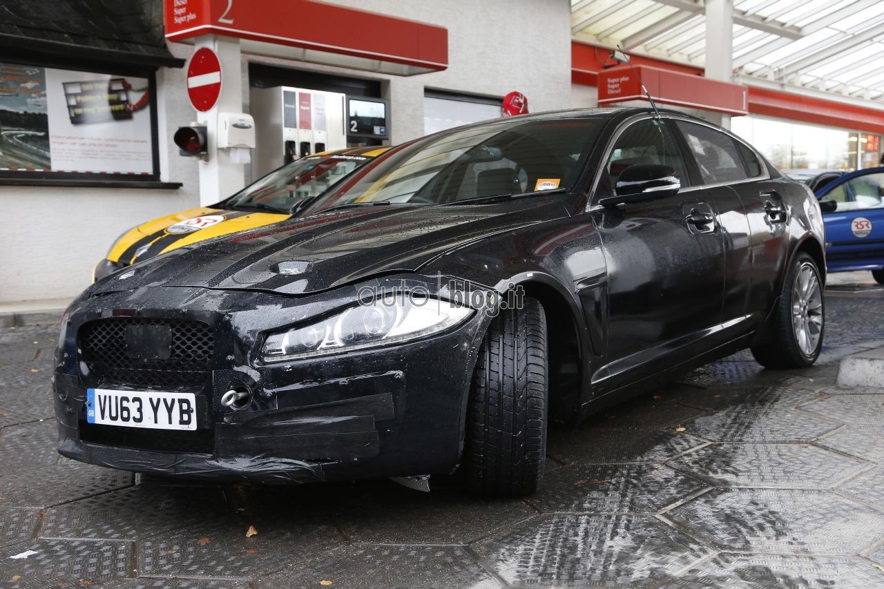 spyshots-2014-jaguar-xf-10_01.jpg