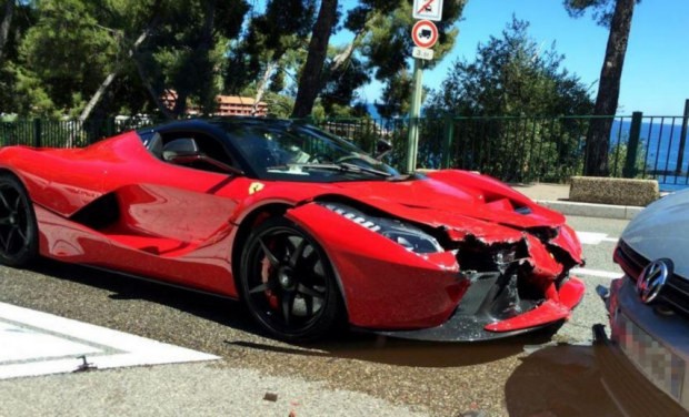 LaFerrari incidente: Foto dello scontro