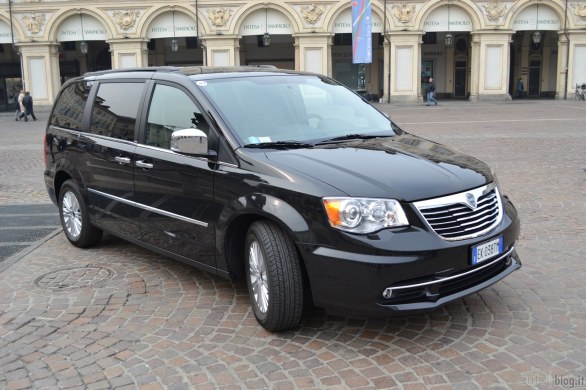 Lancia Voyager - specificaties tests occasions videoaposs en reviews