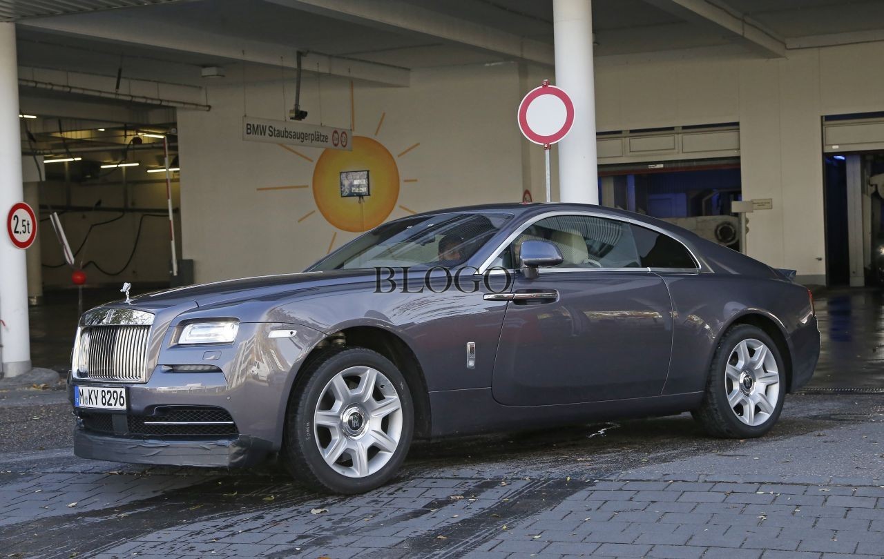 big_spyshots-sporty-rolls-royce-wraith-03.jpg