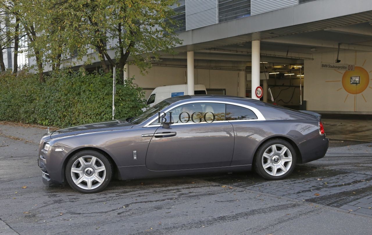 big_spyshots-sporty-rolls-royce-wraith-04.jpg