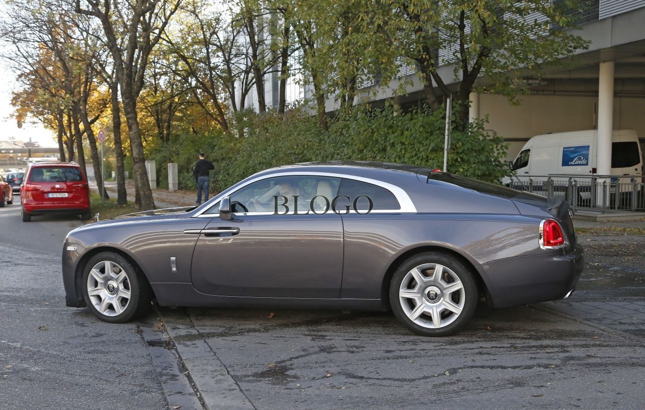 big_spyshots-sporty-rolls-royce-wraith-05.jpg