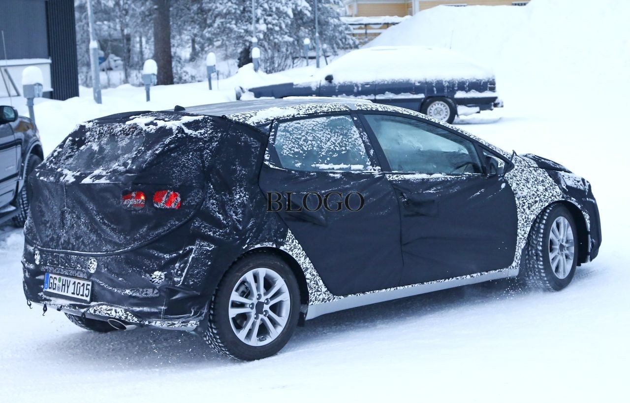 spyshots-2016-kia-cee-d-05.jpg