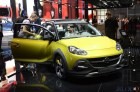 Lo stand Opel al salone di Parigi 2014