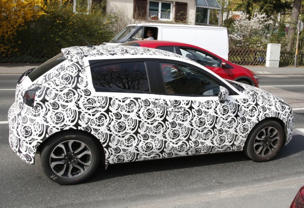 mazda2-2015-03.jpg