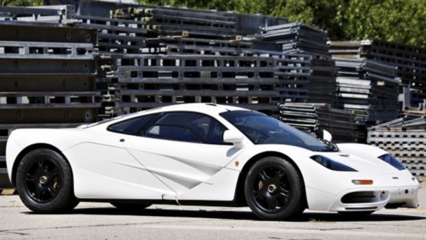 McLaren F1 Striking Marlboro White