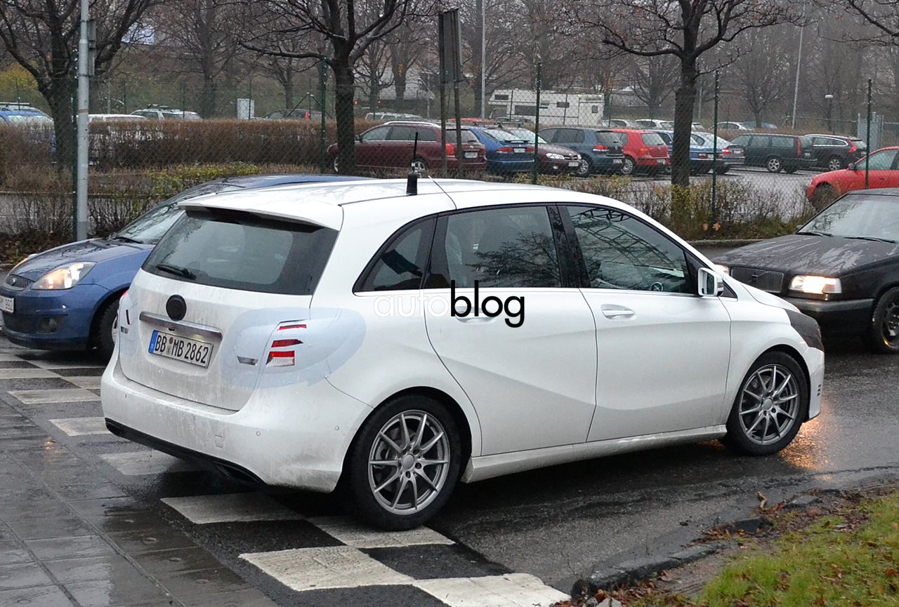 mercedes-classe-b-foto-spia-04.jpg