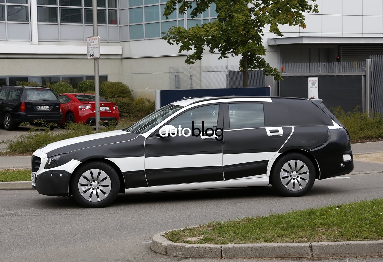 mercedes-classe-c-station-wagon-foto-spia-02.jpg