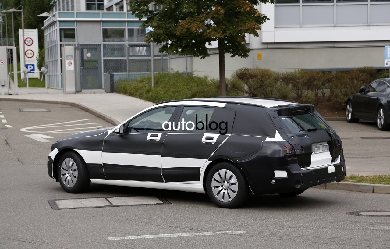 mercedes-classe-c-station-wagon-foto-spia-05.jpg