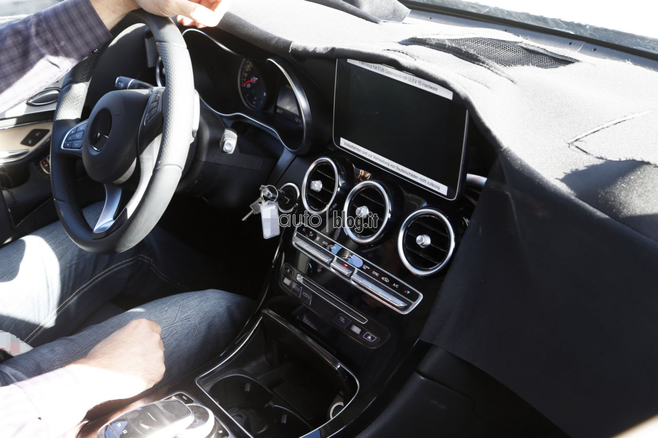 big_mercedes-glk-05.jpg