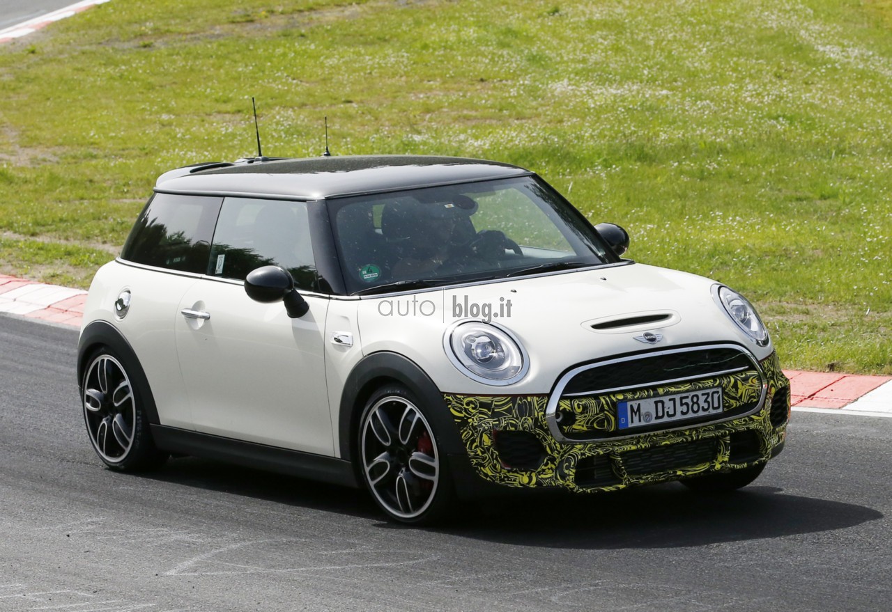 big_mini-jcw-2015-01.jpg