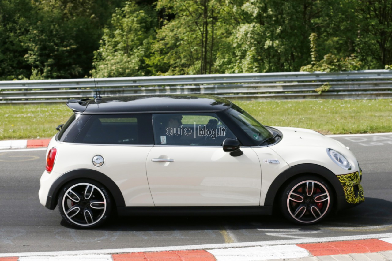 big_mini-jcw-2015-04.jpg