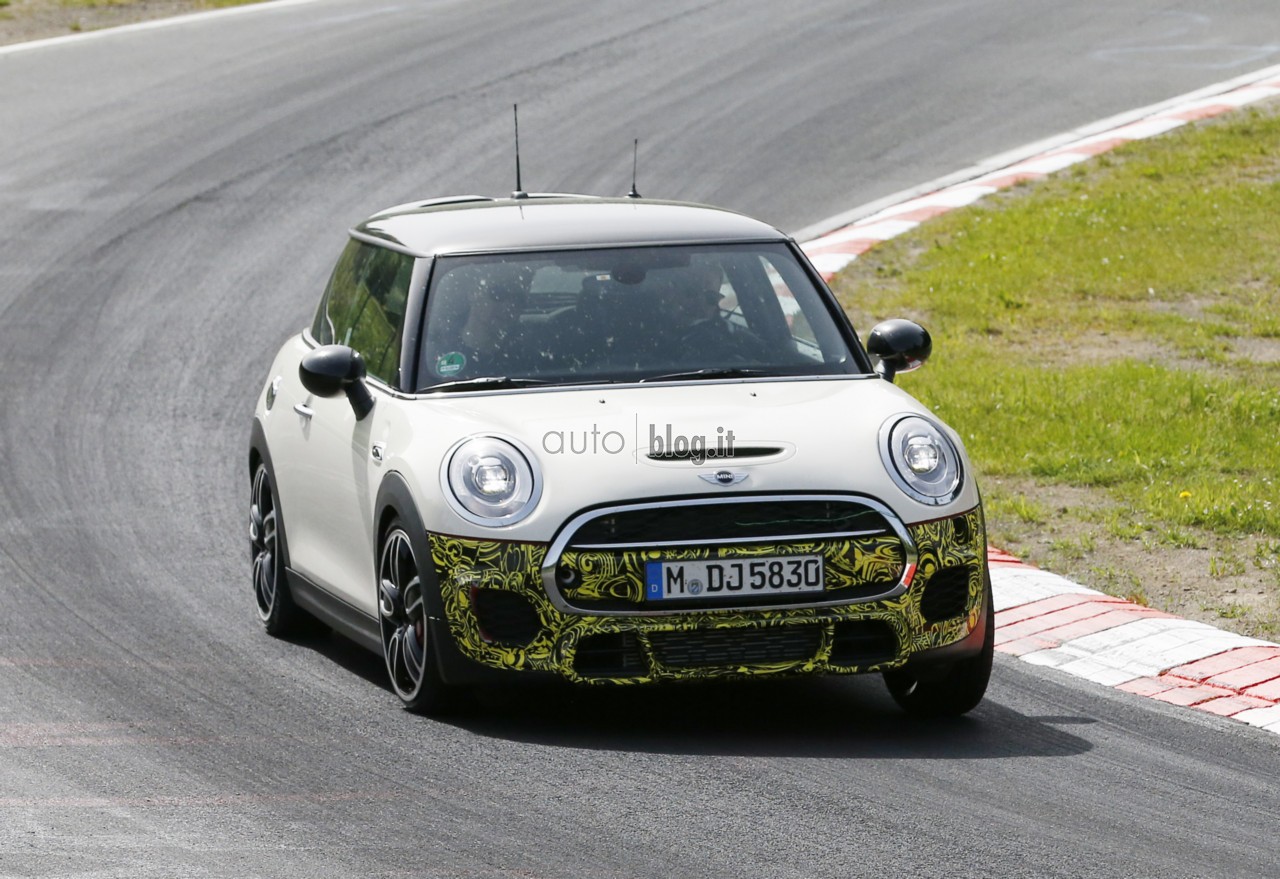 big_mini-jcw-2015-06.jpg
