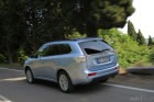 thn_mitsubishi-outlander-phev-09.jpg