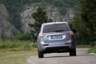 thn_mitsubishi-outlander-phev-12.jpg