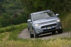 thn_mitsubishi-outlander-phev-22.jpg