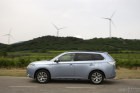thn_mitsubishi-outlander-phev-35.jpg