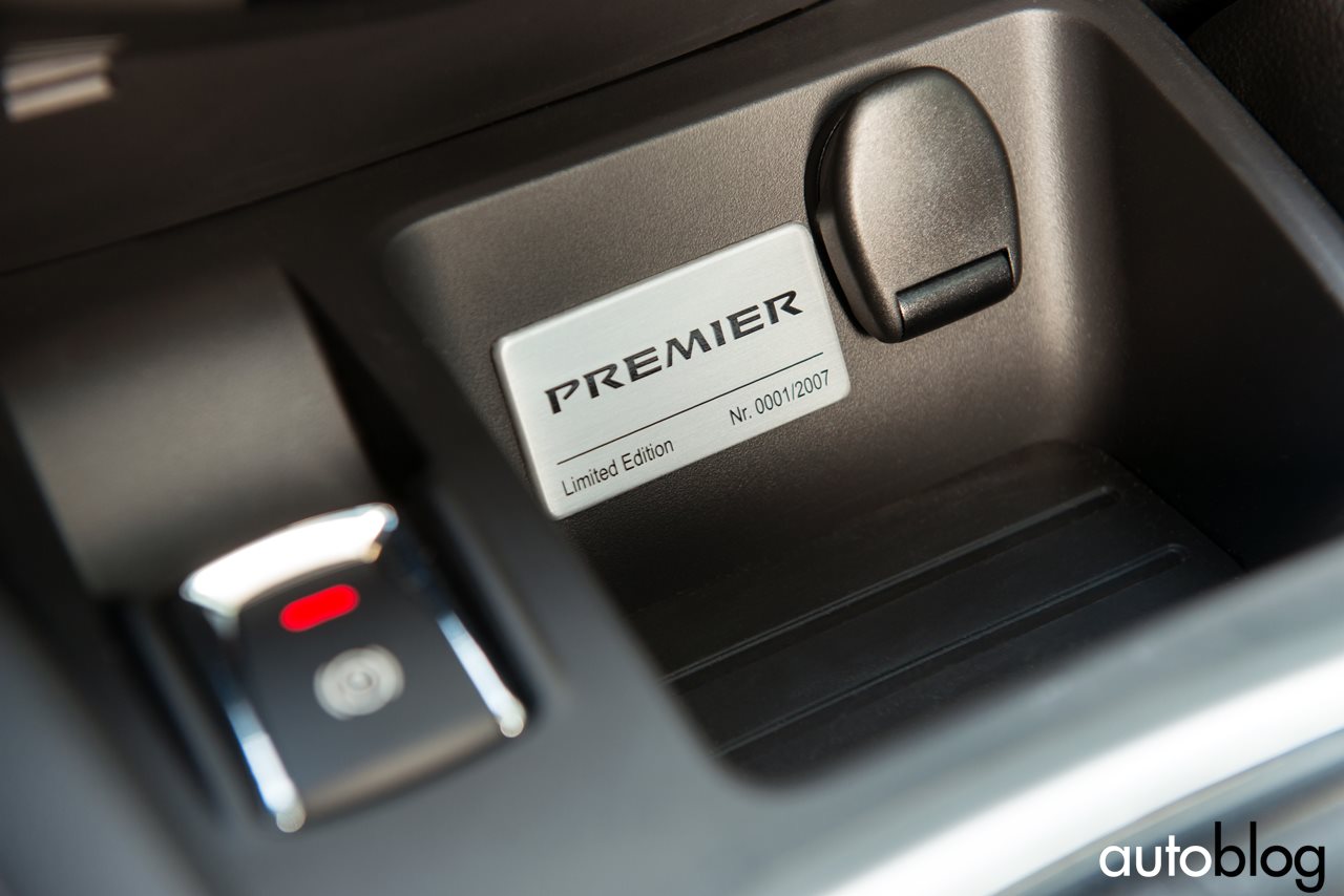 nissan-qashqai-premier-limited-edition-15.jpg